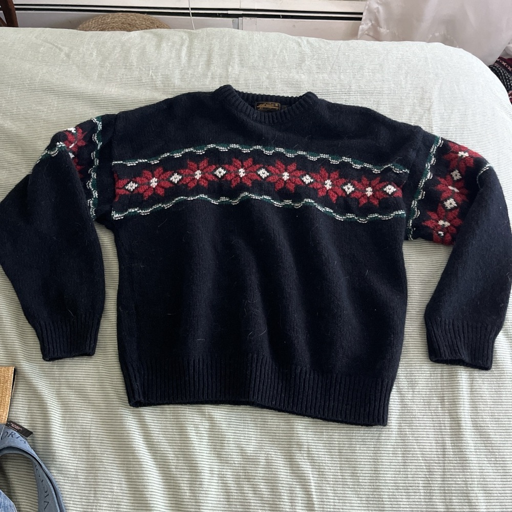 Men's Black and Red Patterned Sweater